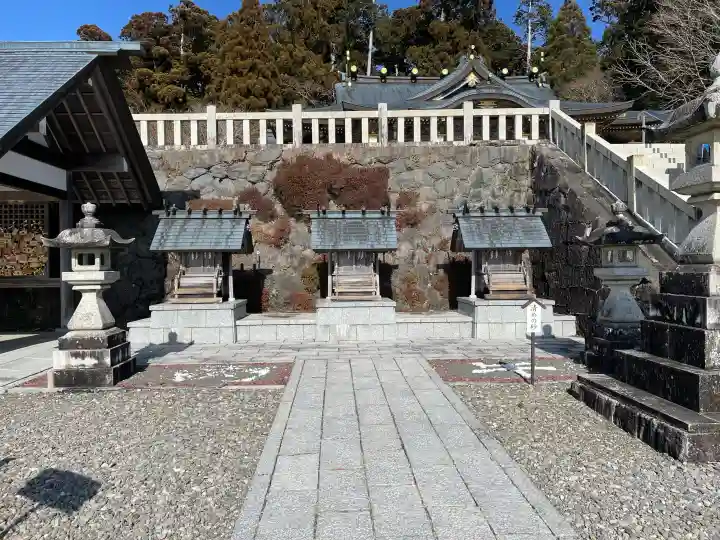 秋葉山本宮 秋葉神社 上社の{uncategorized: "未分類", other: "その他", undefined: "問題あり", building: "その他建物", grave: "お墓", sacred_gate: "鳥居", guardian: "狛犬", statue: "像", buddha: "仏像", history: "歴史", nature: "自然", garden: "庭園", animal: "動物", pagoda: "塔", temizu: "手水舎", mountain_gate: "山門・神門", sanctuary: "本殿・本堂", subordinate: "末社・摂社", art: "芸術", scenery: "景色", jizo: "地蔵", ema: "絵馬", goshuin: "御朱印", omikuji: "おみくじ", items: "授与品その他", amulet: "お守り", goshuincho: "御朱印帳", eats: "食事", festival: "お祭り", votive_dance: "神楽", shichigosan: "七五三参", wedding: "結婚式", experience: "体験その他", initially: "初詣", around: "周辺", anti_infection: "感染症対策"}