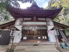 井関三神社の本殿