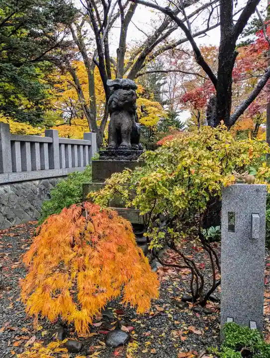彌彦神社 (伊夜日子神社)の狛犬