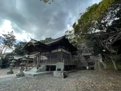 白髭神社の本殿