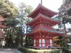 目の霊山　油山寺の塔