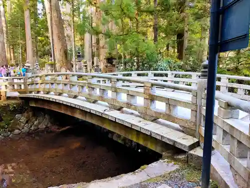 高野山金剛峯寺奥の院(和歌山県)