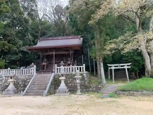 東下西七社神社の本殿