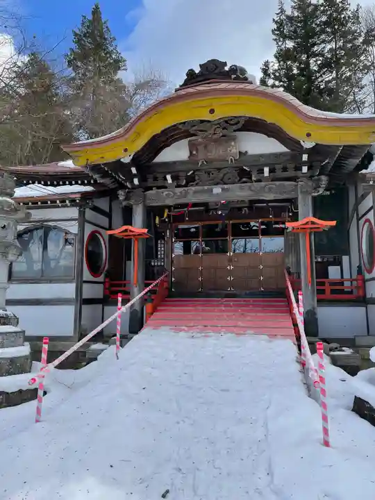成田山安養寺の本殿・本堂