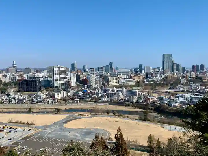 宮城縣護國神社の{uncategorized: "未分類", other: "その他", undefined: "問題あり", building: "その他建物", grave: "お墓", sacred_gate: "鳥居", guardian: "狛犬", statue: "像", buddha: "仏像", history: "歴史", nature: "自然", garden: "庭園", animal: "動物", pagoda: "塔", temizu: "手水舎", mountain_gate: "山門・神門", sanctuary: "本殿・本堂", subordinate: "末社・摂社", art: "芸術", scenery: "景色", jizo: "地蔵", ema: "絵馬", goshuin: "御朱印", omikuji: "おみくじ", items: "授与品その他", amulet: "お守り", goshuincho: "御朱印帳", eats: "食事", festival: "お祭り", votive_dance: "神楽", shichigosan: "七五三参", wedding: "結婚式", experience: "体験その他", initially: "初詣", around: "周辺", anti_infection: "感染症対策"}