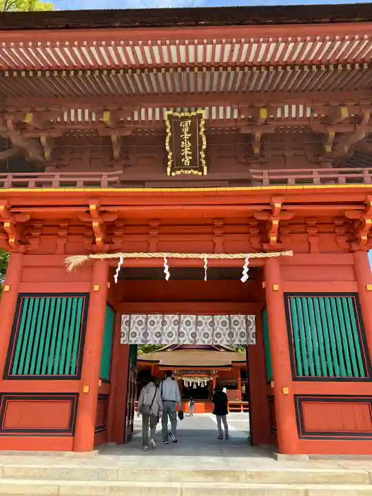 富士山本宮浅間大社の山門・神門