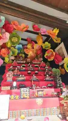 五所駒瀧神社の{uncategorized: "未分類", other: "その他", undefined: "問題あり", building: "その他建物", grave: "お墓", sacred_gate: "鳥居", guardian: "狛犬", statue: "像", buddha: "仏像", history: "歴史", nature: "自然", garden: "庭園", animal: "動物", pagoda: "塔", temizu: "手水舎", mountain_gate: "山門・神門", sanctuary: "本殿・本堂", subordinate: "末社・摂社", art: "芸術", scenery: "景色", jizo: "地蔵", ema: "絵馬", goshuin: "御朱印", omikuji: "おみくじ", items: "授与品その他", amulet: "お守り", goshuincho: "御朱印帳", eats: "食事", festival: "お祭り", votive_dance: "神楽", shichigosan: "七五三参", wedding: "結婚式", experience: "体験その他", initially: "初詣", around: "周辺", anti_infection: "感染症対策"}