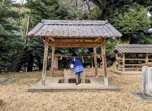 八柱神社 (東細谷町宮下)の手水舎