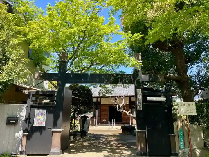 密蔵院の{uncategorized: "未分類", other: "その他", undefined: "問題あり", building: "その他建物", grave: "お墓", sacred_gate: "鳥居", guardian: "狛犬", statue: "像", buddha: "仏像", history: "歴史", nature: "自然", garden: "庭園", animal: "動物", pagoda: "塔", temizu: "手水舎", mountain_gate: "山門・神門", sanctuary: "本殿・本堂", subordinate: "末社・摂社", art: "芸術", scenery: "景色", jizo: "地蔵", ema: "絵馬", goshuin: "御朱印", omikuji: "おみくじ", items: "授与品その他", amulet: "お守り", goshuincho: "御朱印帳", eats: "食事", festival: "お祭り", votive_dance: "神楽", shichigosan: "七五三参", wedding: "結婚式", experience: "体験その他", initially: "初詣", around: "周辺", anti_infection: "感染症対策"}
