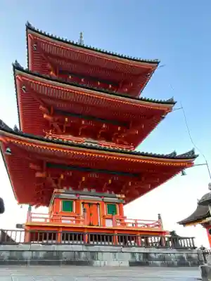 清水寺の{uncategorized: "未分類", other: "その他", undefined: "問題あり", building: "その他建物", grave: "お墓", sacred_gate: "鳥居", guardian: "狛犬", statue: "像", buddha: "仏像", history: "歴史", nature: "自然", garden: "庭園", animal: "動物", pagoda: "塔", temizu: "手水舎", mountain_gate: "山門・神門", sanctuary: "本殿・本堂", subordinate: "末社・摂社", art: "芸術", scenery: "景色", jizo: "地蔵", ema: "絵馬", goshuin: "御朱印", omikuji: "おみくじ", items: "授与品その他", amulet: "お守り", goshuincho: "御朱印帳", eats: "食事", festival: "お祭り", votive_dance: "神楽", shichigosan: "七五三参", wedding: "結婚式", experience: "体験その他", initially: "初詣", around: "周辺", anti_infection: "感染症対策"}