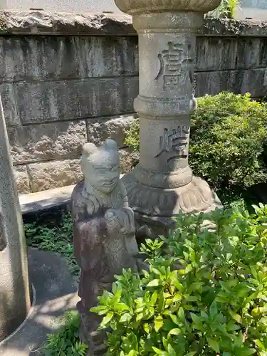 玉眞院玉川大師の像