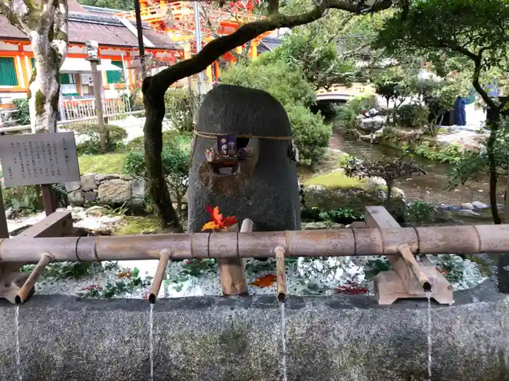 賀茂別雷神社(上賀茂神社)の手水舎
