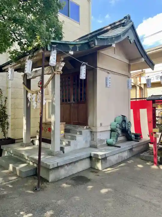 溝口神社の{uncategorized: "未分類", other: "その他", undefined: "問題あり", building: "その他建物", grave: "お墓", sacred_gate: "鳥居", guardian: "狛犬", statue: "像", buddha: "仏像", history: "歴史", nature: "自然", garden: "庭園", animal: "動物", pagoda: "塔", temizu: "手水舎", mountain_gate: "山門・神門", sanctuary: "本殿・本堂", subordinate: "末社・摂社", art: "芸術", scenery: "景色", jizo: "地蔵", ema: "絵馬", goshuin: "御朱印", omikuji: "おみくじ", items: "授与品その他", amulet: "お守り", goshuincho: "御朱印帳", eats: "食事", festival: "お祭り", votive_dance: "神楽", shichigosan: "七五三参", wedding: "結婚式", experience: "体験その他", initially: "初詣", around: "周辺", anti_infection: "感染症対策"}