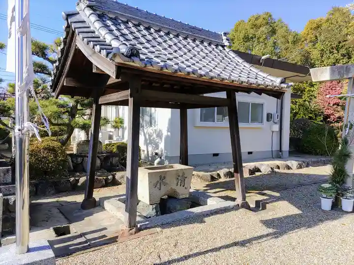 由乃伎神社の手水舎