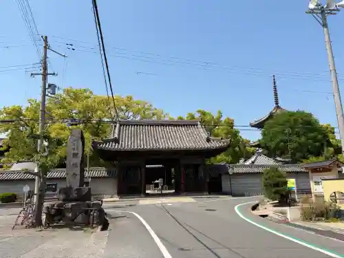 斑鳩寺の{uncategorized: "未分類", other: "その他", undefined: "問題あり", building: "その他建物", grave: "お墓", sacred_gate: "鳥居", guardian: "狛犬", statue: "像", buddha: "仏像", history: "歴史", nature: "自然", garden: "庭園", animal: "動物", pagoda: "塔", temizu: "手水舎", mountain_gate: "山門・神門", sanctuary: "本殿・本堂", subordinate: "末社・摂社", art: "芸術", scenery: "景色", jizo: "地蔵", ema: "絵馬", goshuin: "御朱印", omikuji: "おみくじ", items: "授与品その他", amulet: "お守り", goshuincho: "御朱印帳", eats: "食事", festival: "お祭り", votive_dance: "神楽", shichigosan: "七五三参", wedding: "結婚式", experience: "体験その他", initially: "初詣", around: "周辺", anti_infection: "感染症対策"}