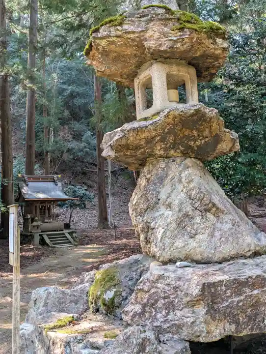 若狭姫神社(若狭彦神社下社)の{uncategorized: "未分類", other: "その他", undefined: "問題あり", building: "その他建物", grave: "お墓", sacred_gate: "鳥居", guardian: "狛犬", statue: "像", buddha: "仏像", history: "歴史", nature: "自然", garden: "庭園", animal: "動物", pagoda: "塔", temizu: "手水舎", mountain_gate: "山門・神門", sanctuary: "本殿・本堂", subordinate: "末社・摂社", art: "芸術", scenery: "景色", jizo: "地蔵", ema: "絵馬", goshuin: "御朱印", omikuji: "おみくじ", items: "授与品その他", amulet: "お守り", goshuincho: "御朱印帳", eats: "食事", festival: "お祭り", votive_dance: "神楽", shichigosan: "七五三参", wedding: "結婚式", experience: "体験その他", initially: "初詣", around: "周辺", anti_infection: "感染症対策"}
