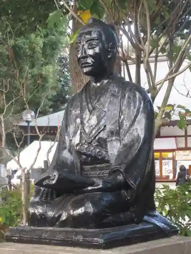 松陰神社の像