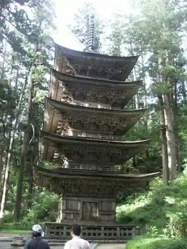 出羽神社(出羽三山神社)～三神合祭殿～の塔