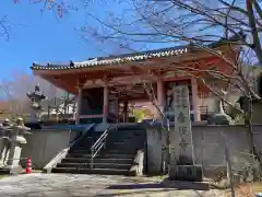 南法華寺（壷阪寺）の山門