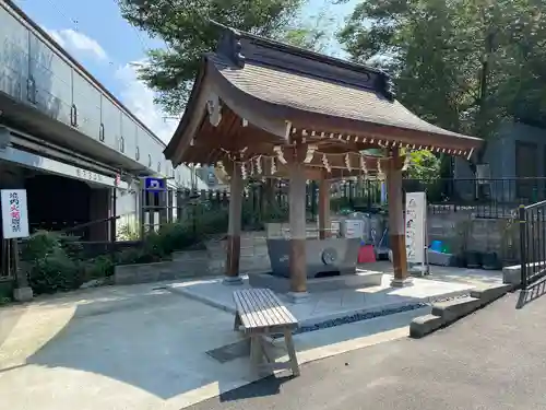 高尾山麓氷川神社の手水