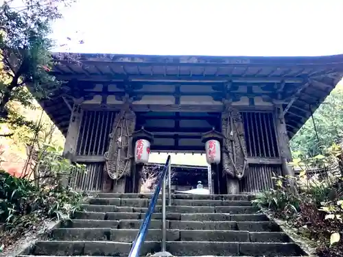 金剛輪寺の山門