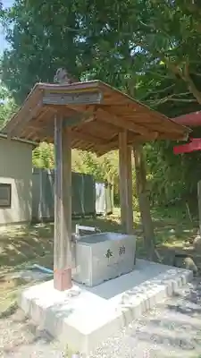 長石稲荷神社の手水舎