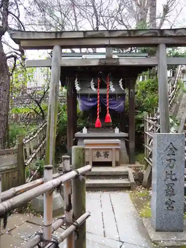 市谷亀岡八幡宮の末社・摂社