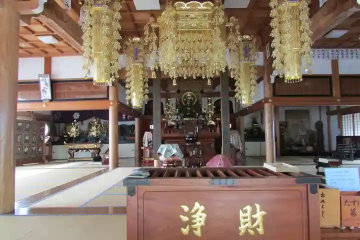 宝生寺の本殿・本堂