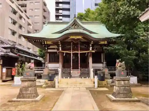 綾瀬稲荷神社の本殿