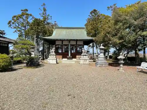 下多良神社の{uncategorized: "未分類", other: "その他", undefined: "問題あり", building: "その他建物", grave: "お墓", sacred_gate: "鳥居", guardian: "狛犬", statue: "像", buddha: "仏像", history: "歴史", nature: "自然", garden: "庭園", animal: "動物", pagoda: "塔", temizu: "手水舎", mountain_gate: "山門・神門", sanctuary: "本殿・本堂", subordinate: "末社・摂社", art: "芸術", scenery: "景色", jizo: "地蔵", ema: "絵馬", goshuin: "御朱印", omikuji: "おみくじ", items: "授与品その他", amulet: "お守り", goshuincho: "御朱印帳", eats: "食事", festival: "お祭り", votive_dance: "神楽", shichigosan: "七五三参", wedding: "結婚式", experience: "体験その他", initially: "初詣", around: "周辺", anti_infection: "感染症対策"}