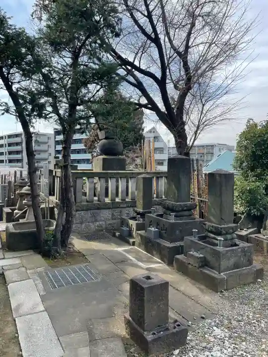 西念寺の{uncategorized: "未分類", other: "その他", undefined: "問題あり", building: "その他建物", grave: "お墓", sacred_gate: "鳥居", guardian: "狛犬", statue: "像", buddha: "仏像", history: "歴史", nature: "自然", garden: "庭園", animal: "動物", pagoda: "塔", temizu: "手水舎", mountain_gate: "山門・神門", sanctuary: "本殿・本堂", subordinate: "末社・摂社", art: "芸術", scenery: "景色", jizo: "地蔵", ema: "絵馬", goshuin: "御朱印", omikuji: "おみくじ", items: "授与品その他", amulet: "お守り", goshuincho: "御朱印帳", eats: "食事", festival: "お祭り", votive_dance: "神楽", shichigosan: "七五三参", wedding: "結婚式", experience: "体験その他", initially: "初詣", around: "周辺", anti_infection: "感染症対策"}