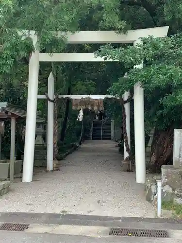 飯野高宮神山神社の鳥居