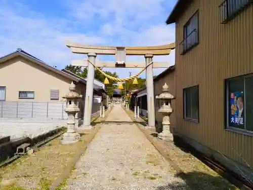 稲荷神社（伏見屋稲荷神社）の鳥居