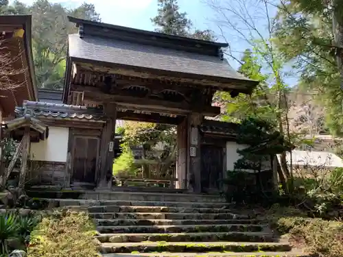 華厳寺の山門