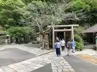 銭洗弁財天宇賀福神社の鳥居