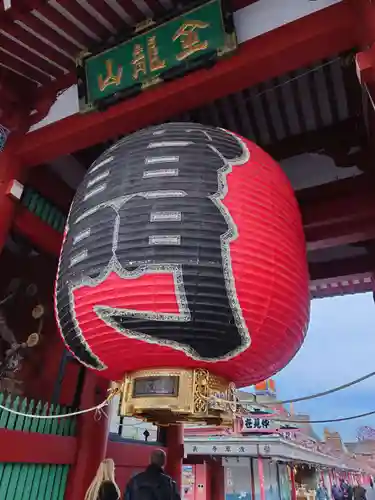 浅草寺の山門