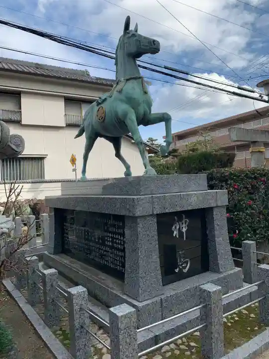 東八幡社の狛犬