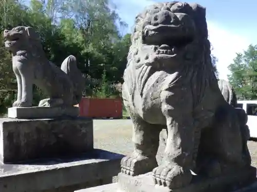 温根別神社の狛犬