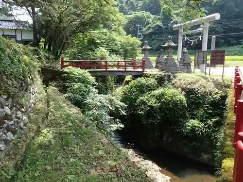 物部神社の建物その他