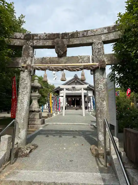 摩利支神社の{uncategorized: "未分類", other: "その他", undefined: "問題あり", building: "その他建物", grave: "お墓", sacred_gate: "鳥居", guardian: "狛犬", statue: "像", buddha: "仏像", history: "歴史", nature: "自然", garden: "庭園", animal: "動物", pagoda: "塔", temizu: "手水舎", mountain_gate: "山門・神門", sanctuary: "本殿・本堂", subordinate: "末社・摂社", art: "芸術", scenery: "景色", jizo: "地蔵", ema: "絵馬", goshuin: "御朱印", omikuji: "おみくじ", items: "授与品その他", amulet: "お守り", goshuincho: "御朱印帳", eats: "食事", festival: "お祭り", votive_dance: "神楽", shichigosan: "七五三参", wedding: "結婚式", experience: "体験その他", initially: "初詣", around: "周辺", anti_infection: "感染症対策"}