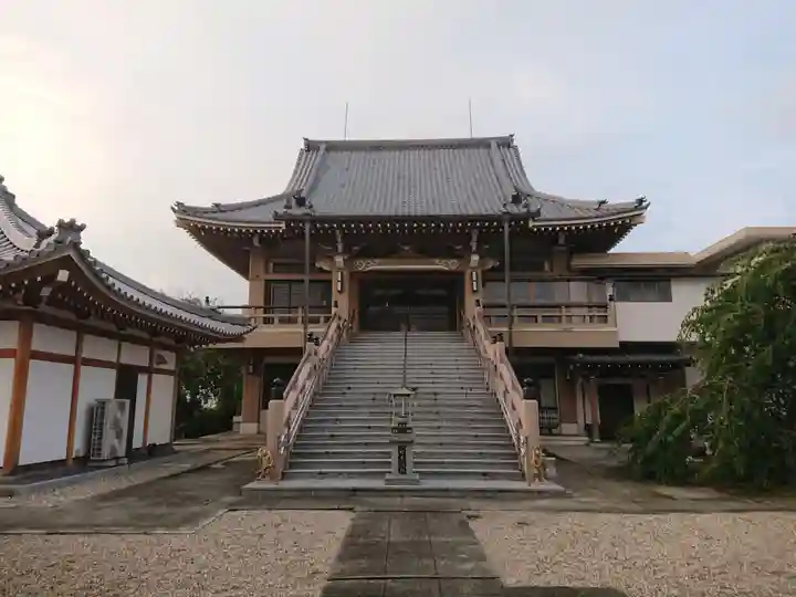 観音寺の本殿・本堂