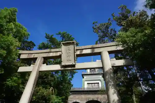 尾山神社の鳥居