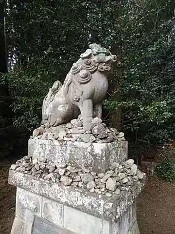 菅船神社の狛犬