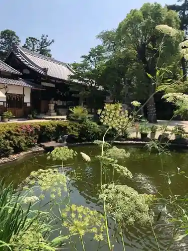 神館神社の庭園