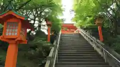 穴八幡宮の建物その他