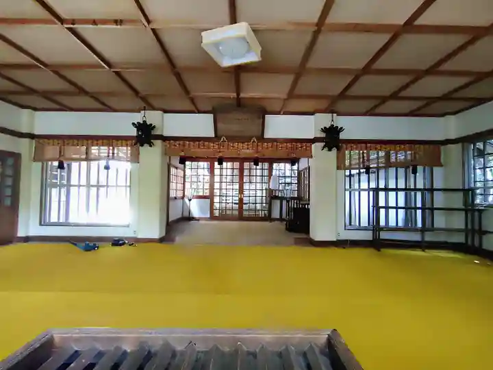 逆川神社の本殿・本堂