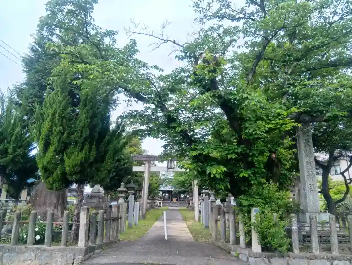 天満神社の{uncategorized: "未分類", other: "その他", undefined: "問題あり", building: "その他建物", grave: "お墓", sacred_gate: "鳥居", guardian: "狛犬", statue: "像", buddha: "仏像", history: "歴史", nature: "自然", garden: "庭園", animal: "動物", pagoda: "塔", temizu: "手水舎", mountain_gate: "山門・神門", sanctuary: "本殿・本堂", subordinate: "末社・摂社", art: "芸術", scenery: "景色", jizo: "地蔵", ema: "絵馬", goshuin: "御朱印", omikuji: "おみくじ", items: "授与品その他", amulet: "お守り", goshuincho: "御朱印帳", eats: "食事", festival: "お祭り", votive_dance: "神楽", shichigosan: "七五三参", wedding: "結婚式", experience: "体験その他", initially: "初詣", around: "周辺", anti_infection: "感染症対策"}