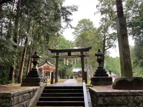 諏訪神社の鳥居