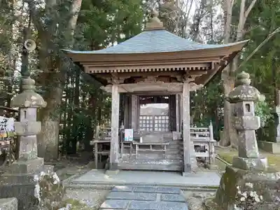 高館義経堂の本殿・本堂