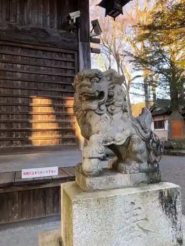 淺間神社（忍野八海）の狛犬